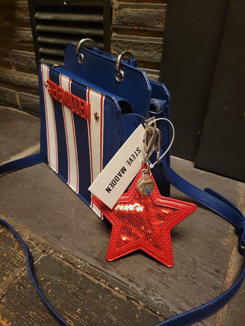 New Steve Madden Stachel Bevlynn Red White Blue Star Stripes Purse - Picture 1 of 5